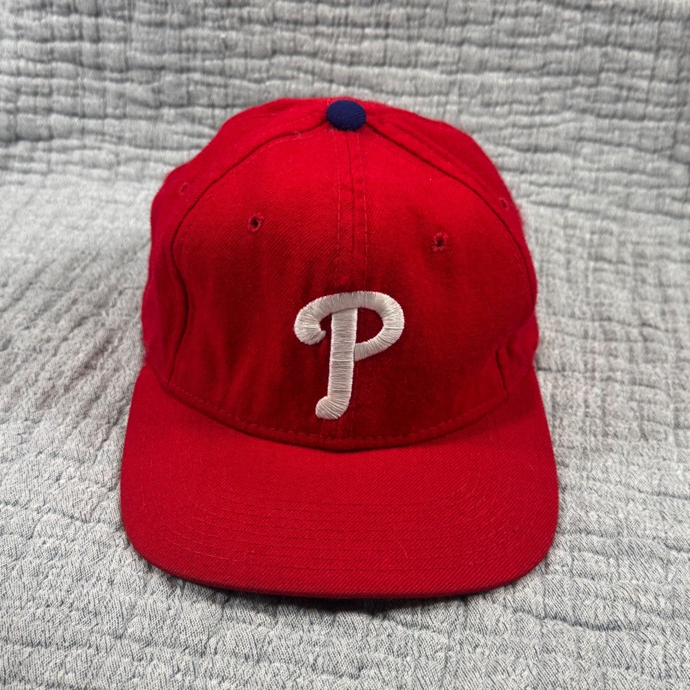 Vintage 90s Sports Specialties Plain Logo USA 7 1/8 Fitted Philadelphia Phillies